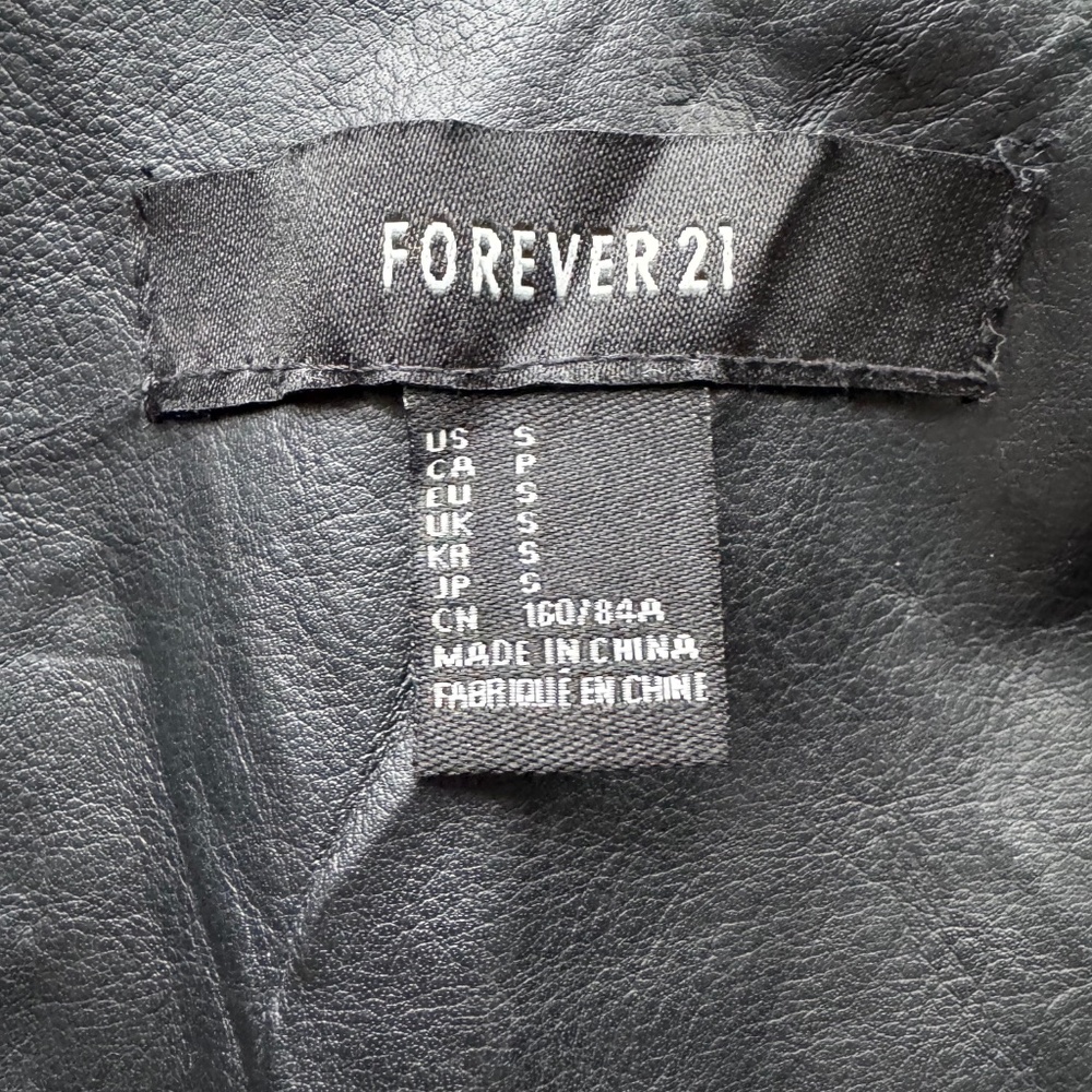 FOREVER 21 Black Studded Moto Vest Vegan Leather S - Picture 7 of 11